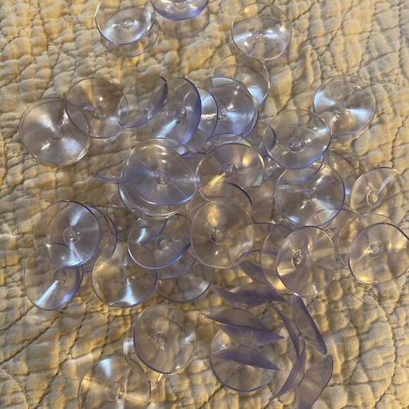 Plastic Suction Cups pieces total of 46 NEW - Picture 3 of 3